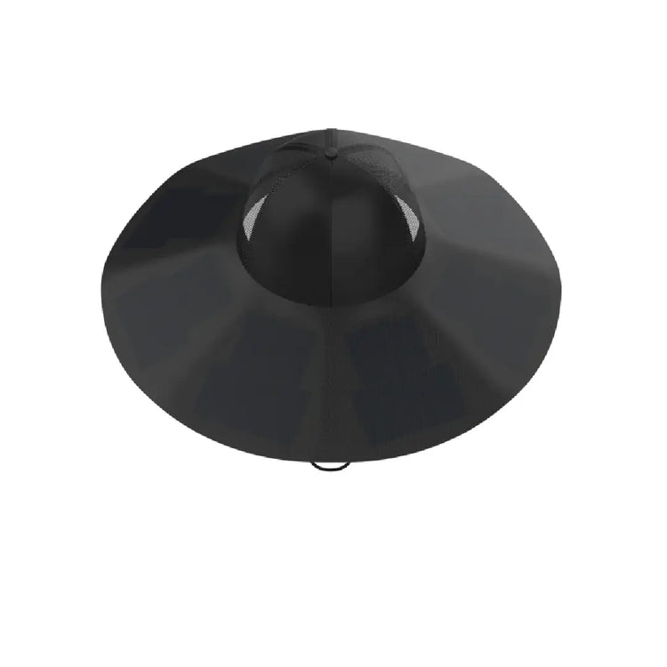 Vista frontal del Sombrero Solar EcoFlow diseñado para protección solar y energía renovable portátil